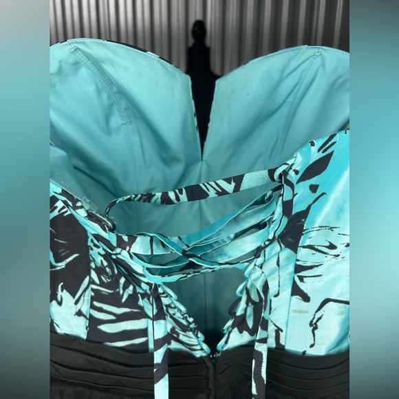 Women’s Flirt Maggie Sottero Blue Black Geometric Strapless Mini Dress Size 8 - Picture 4 of 6